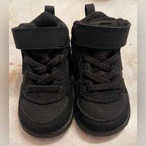 Nike Air Force Boy Baby/toddler Casual Shoe. Size 4